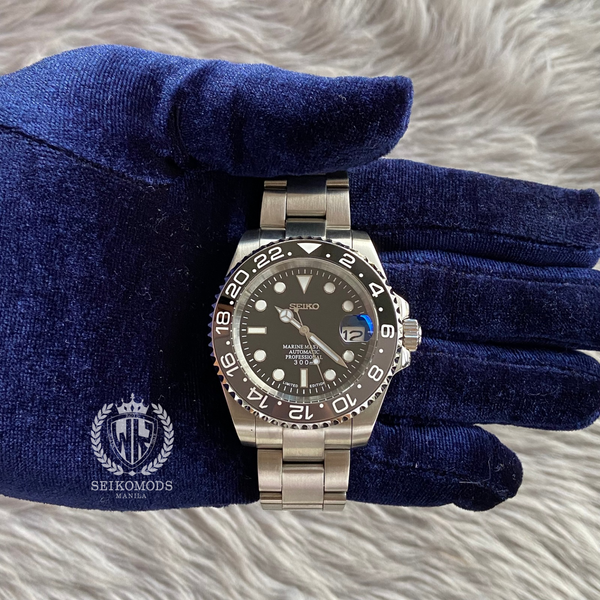 BRUCE WAYNE GMT 40